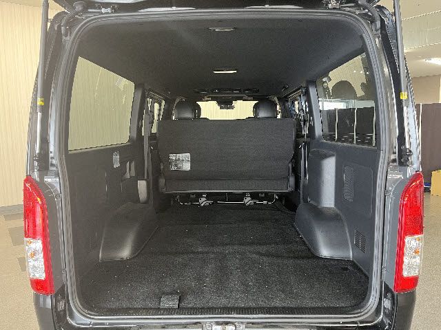 TOYOTA HIACE VAN 2WD 2021 Image 31