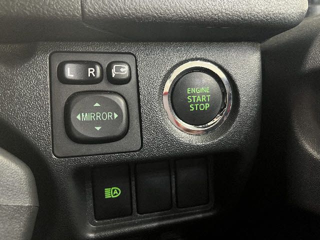 TOYOTA HIACE VAN 2WD 2021 Image 31