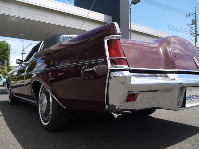 LINCOLN CONTINENTAL 2019 Image 31