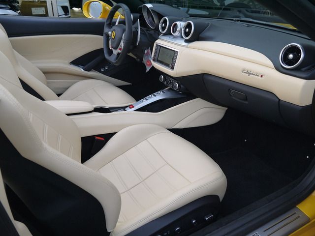 FERRARI CALIFORNIA T 2015 Image 31