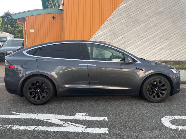 TESLA MODEL X 2017 Image 31