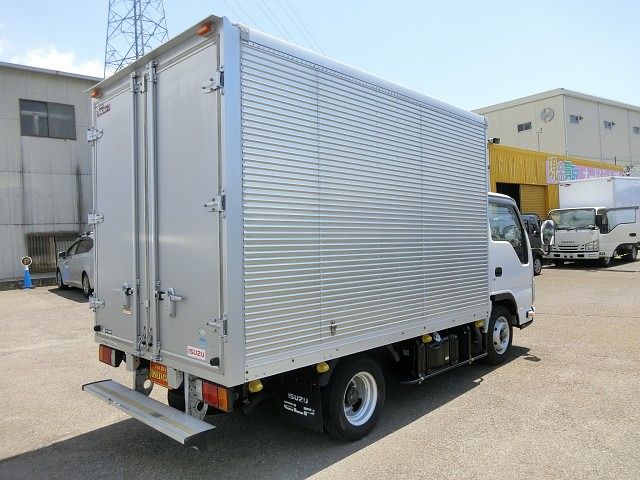 ISUZU ELF 2013 Image 31