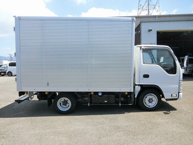 ISUZU ELF 2013 Image 31