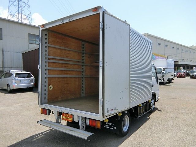 ISUZU ELF 2013 Image 31
