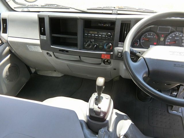 ISUZU ELF 2013 Image 31