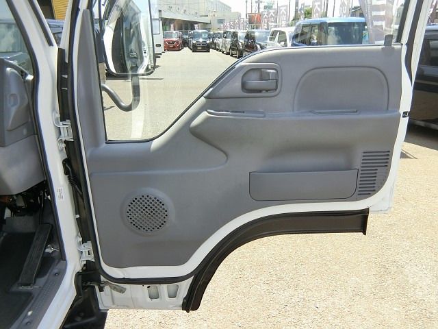 ISUZU ELF 2013 Image 31