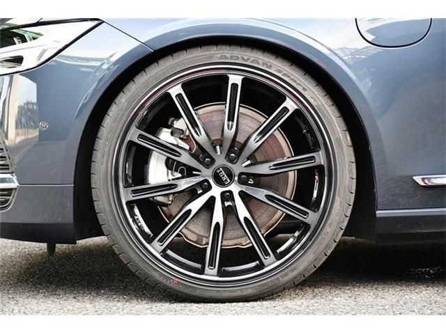 VOLVO V90 2020 Image 31