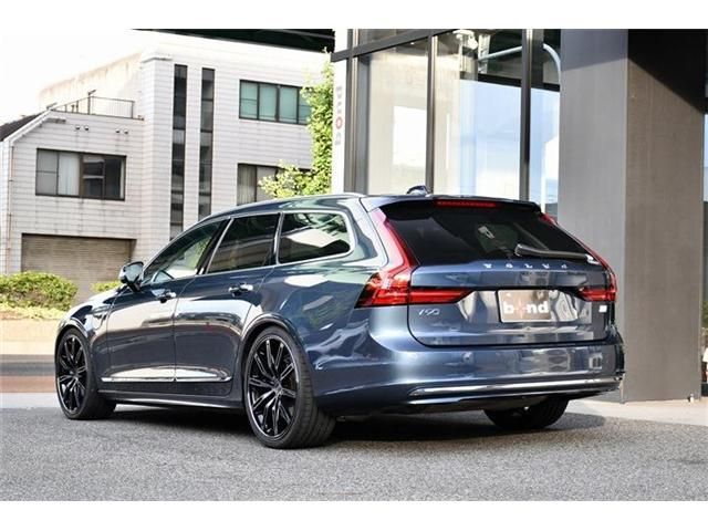VOLVO V90 2020 Image 31