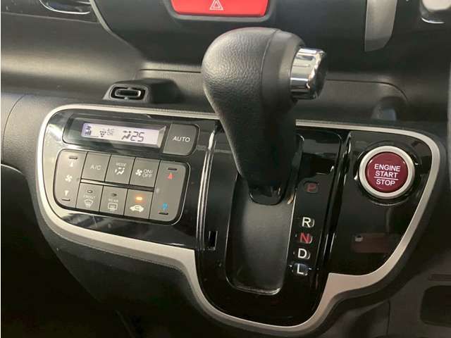 HONDA N BOX 2014 Image 31