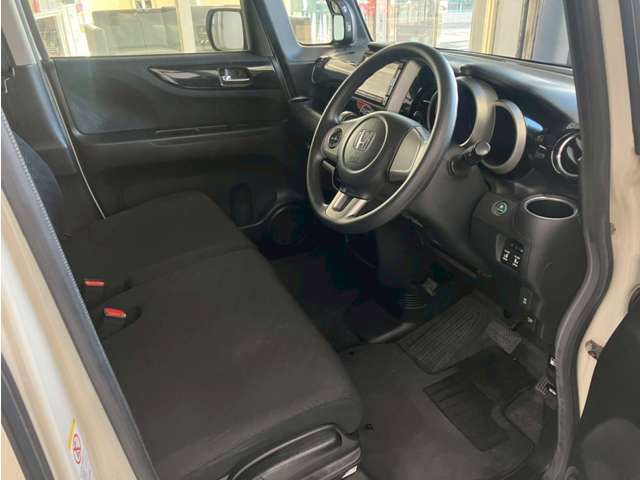 HONDA N BOX 2014 Image 31