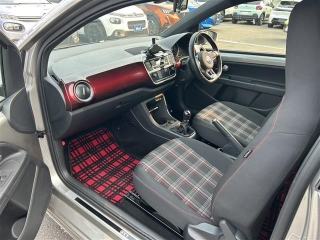 VOLKSWAGEN UP! 2019 Image 31