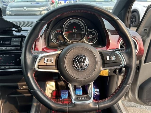 VOLKSWAGEN UP! 2019 Image 31