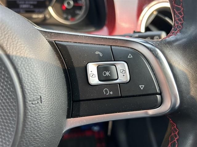 VOLKSWAGEN UP! 2019 Image 31