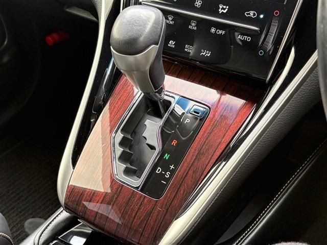 TOYOTA HARRIER HYBRID 2014 Image 31