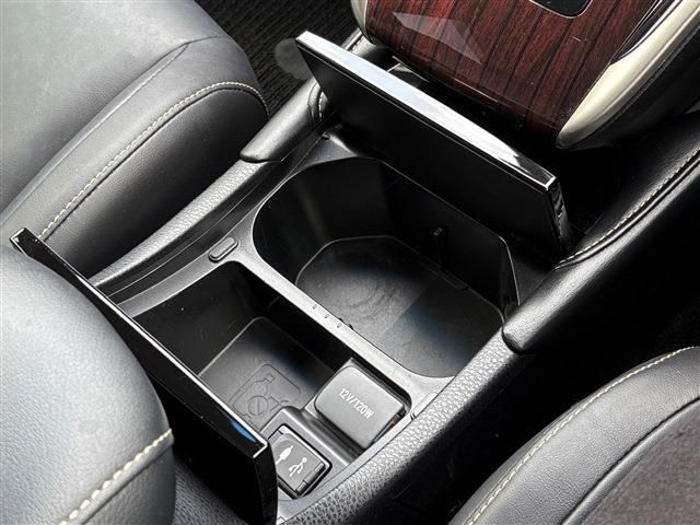 TOYOTA HARRIER HYBRID 2014 Image 31