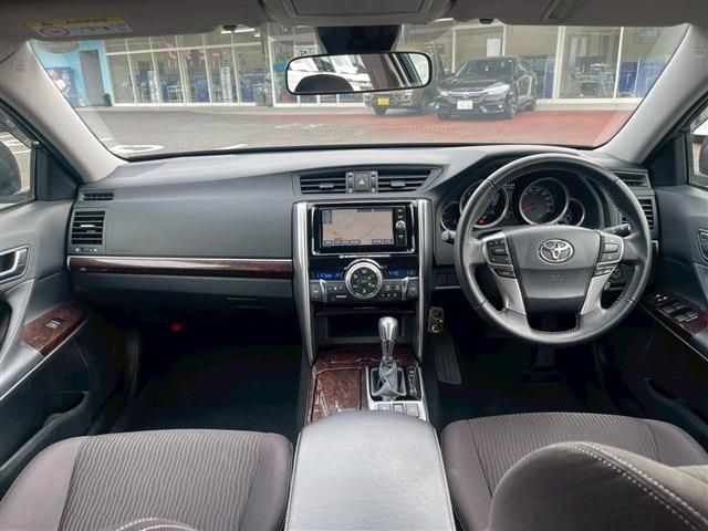 TOYOTA MARK X 2018 Image 31