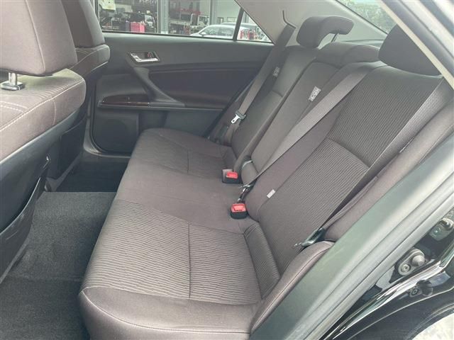 TOYOTA MARK X 2018 Image 31