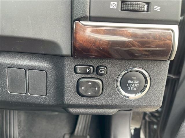 TOYOTA MARK X 2018 Image 31