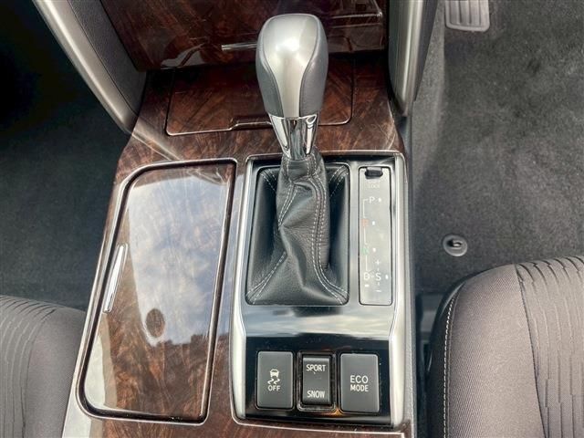 TOYOTA MARK X 2018 Image 31