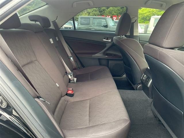 TOYOTA MARK X 2018 Image 31