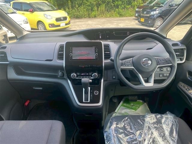 NISSAN SERENA  S-HYBRID 2018 Image 31