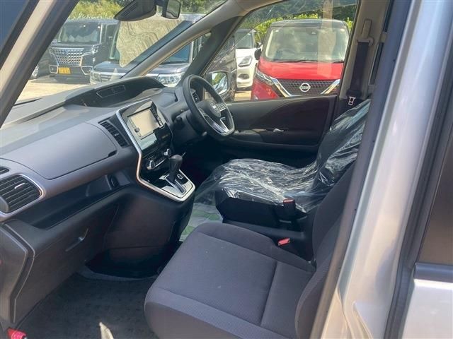 NISSAN SERENA  S-HYBRID 2018 Image 31