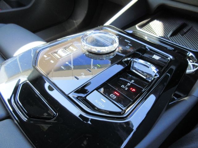 BMW 5SERIES TOURING 2024 Image 31