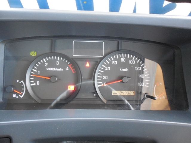 NISSAN ATLAS 2010 Image 31