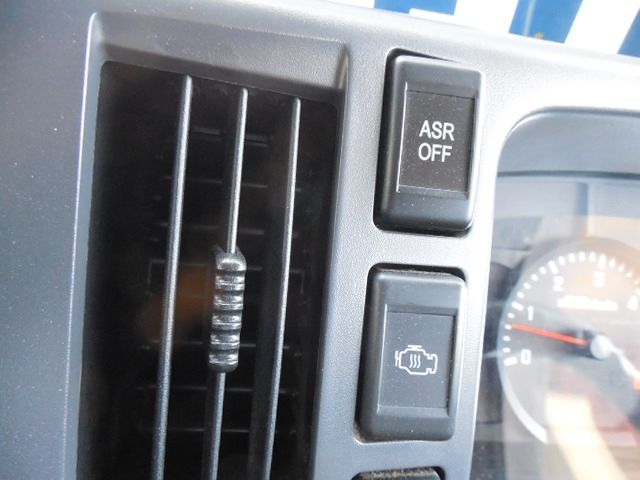 NISSAN ATLAS 2010 Image 31