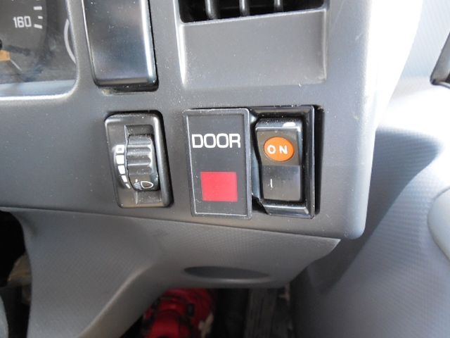 NISSAN ATLAS 2010 Image 31