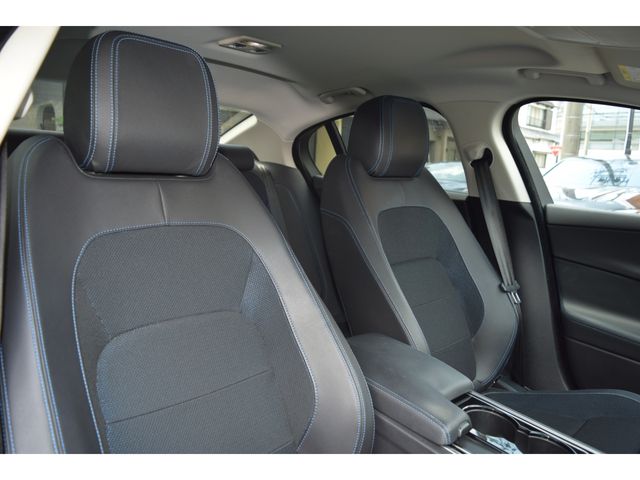 JAGUAR XESERIES 2016 Image 31