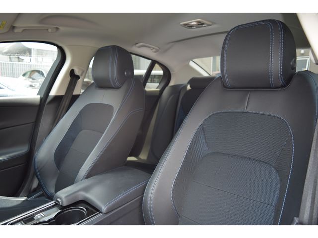 JAGUAR XESERIES 2016 Image 31