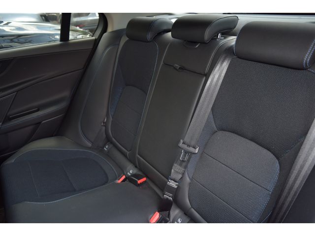 JAGUAR XESERIES 2016 Image 31