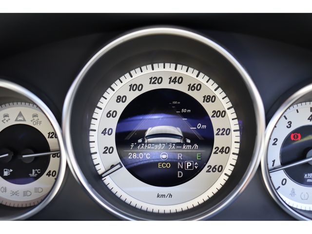 MERCEDES BENZ E CLAS 2014 Image 31