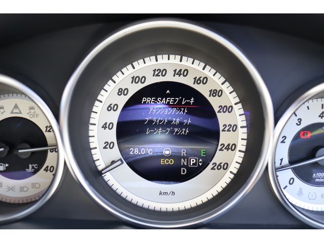 MERCEDES BENZ E CLAS 2014 Image 31