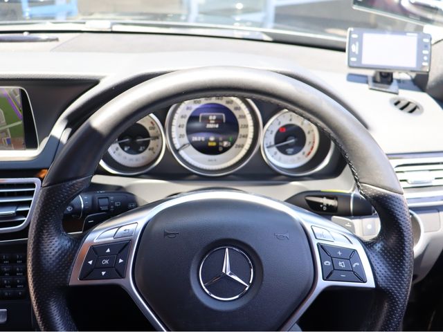 MERCEDES BENZ E CLAS 2014 Image 31