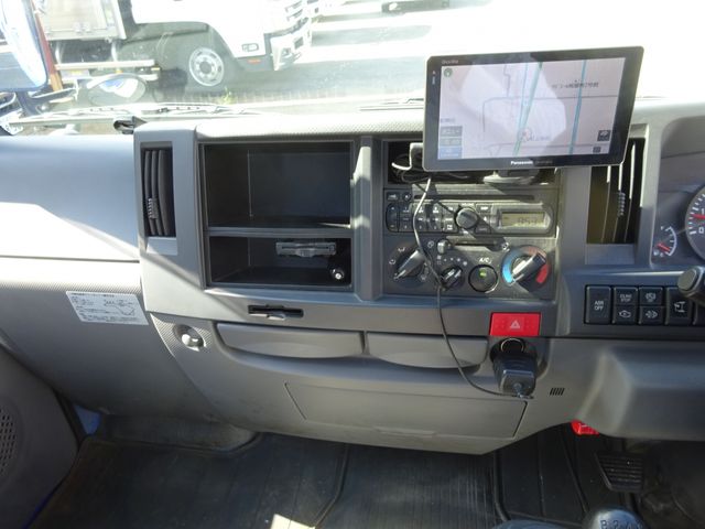 ISUZU ELF 2013 Image 31