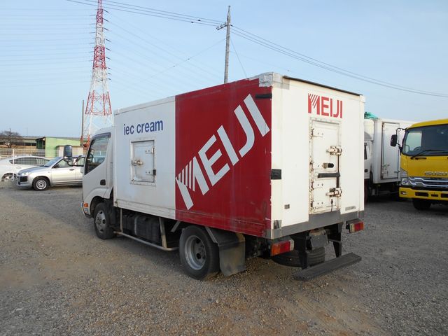 HINO DUTRO 2013 Image 31