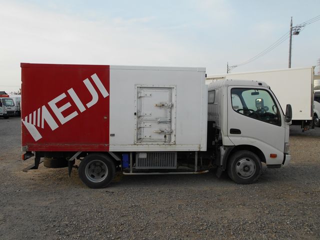 HINO DUTRO 2013 Image 31