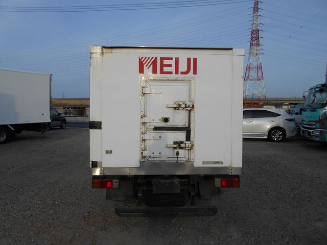 HINO DUTRO 2013 Image 31