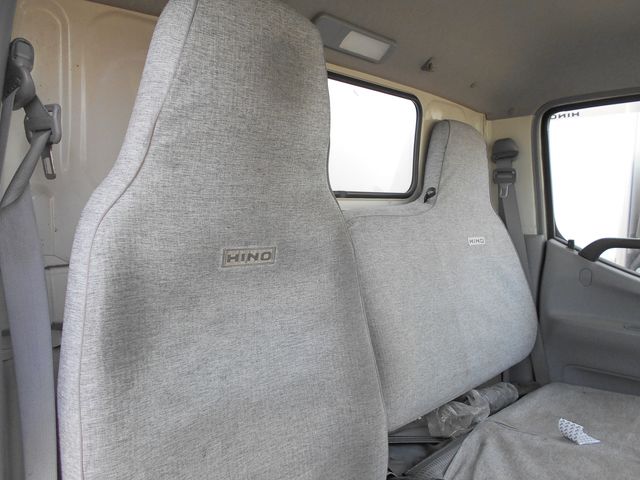 HINO DUTRO 2013 Image 31