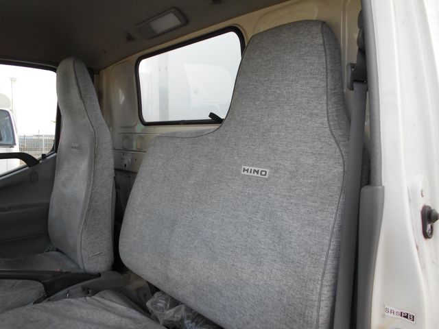 HINO DUTRO 2013 Image 31