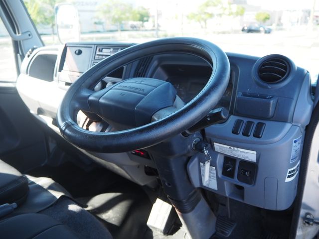 MITSUBISHI CANTER 2011 Image 31