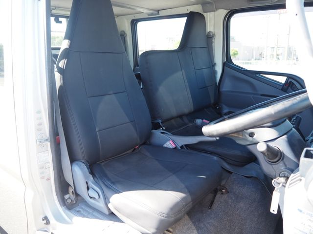 MITSUBISHI CANTER 2011 Image 31