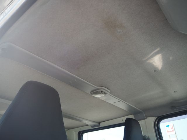 MITSUBISHI CANTER 2011 Image 31