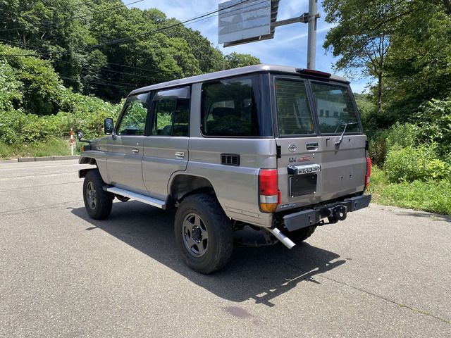 TOYOTA LANDCRUISER VAN 2001 Image 31