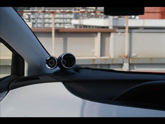 TOYOTA PRIUS 4WD 2020 Image 31