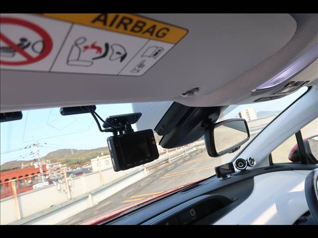 TOYOTA PRIUS 4WD 2020 Image 31