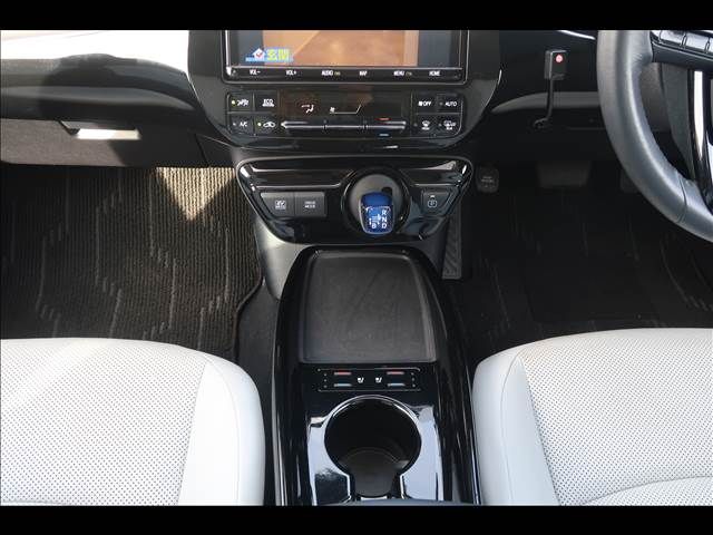 TOYOTA PRIUS 4WD 2020 Image 31