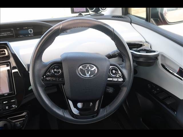 TOYOTA PRIUS 4WD 2020 Image 31